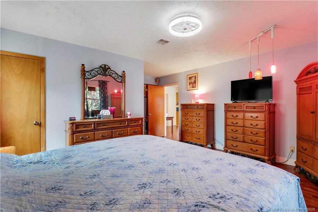 401 SW Ewing Avenue, Port Saint Lucie, FL 34983 Photo