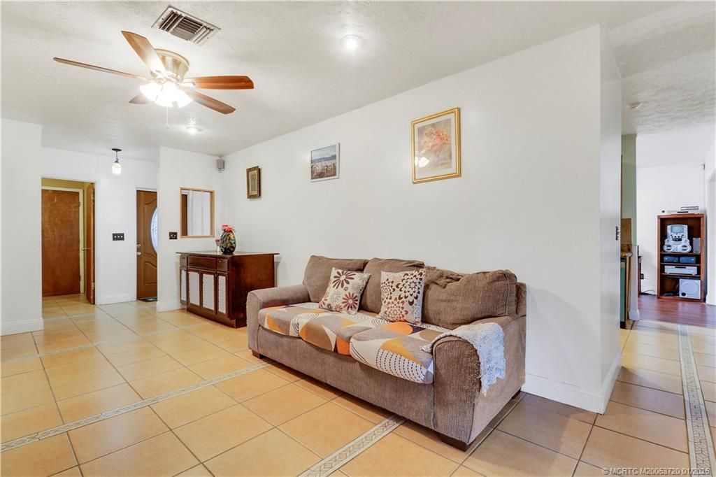 401 SW Ewing Avenue, Port Saint Lucie, FL 34983 Photo