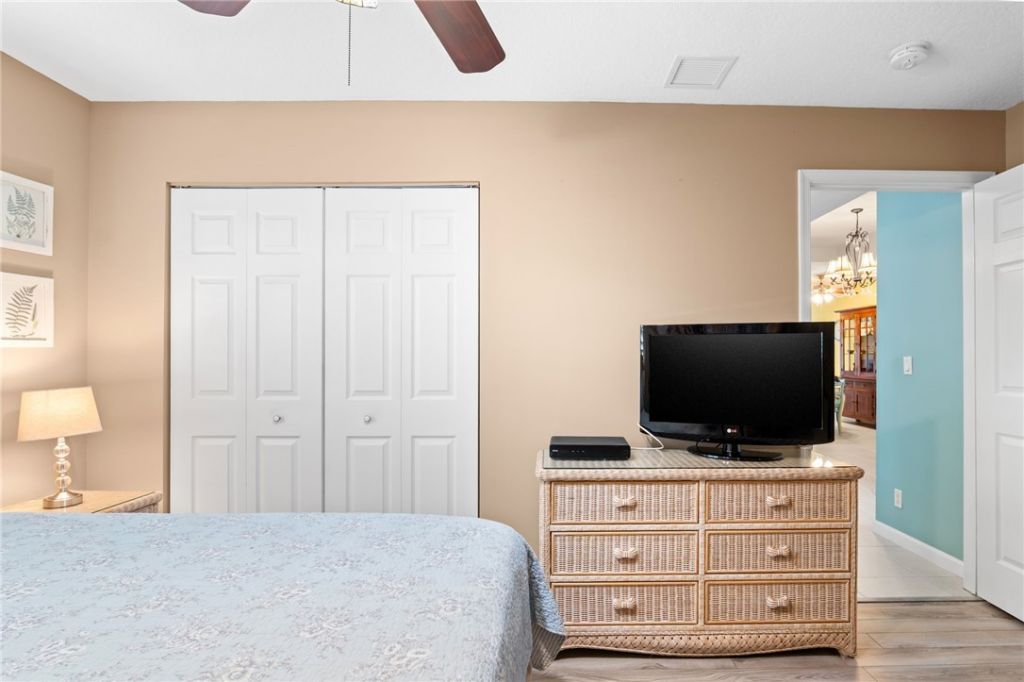 512 7th Square, Unit 101, Vero Beach, FL 32962 Photo