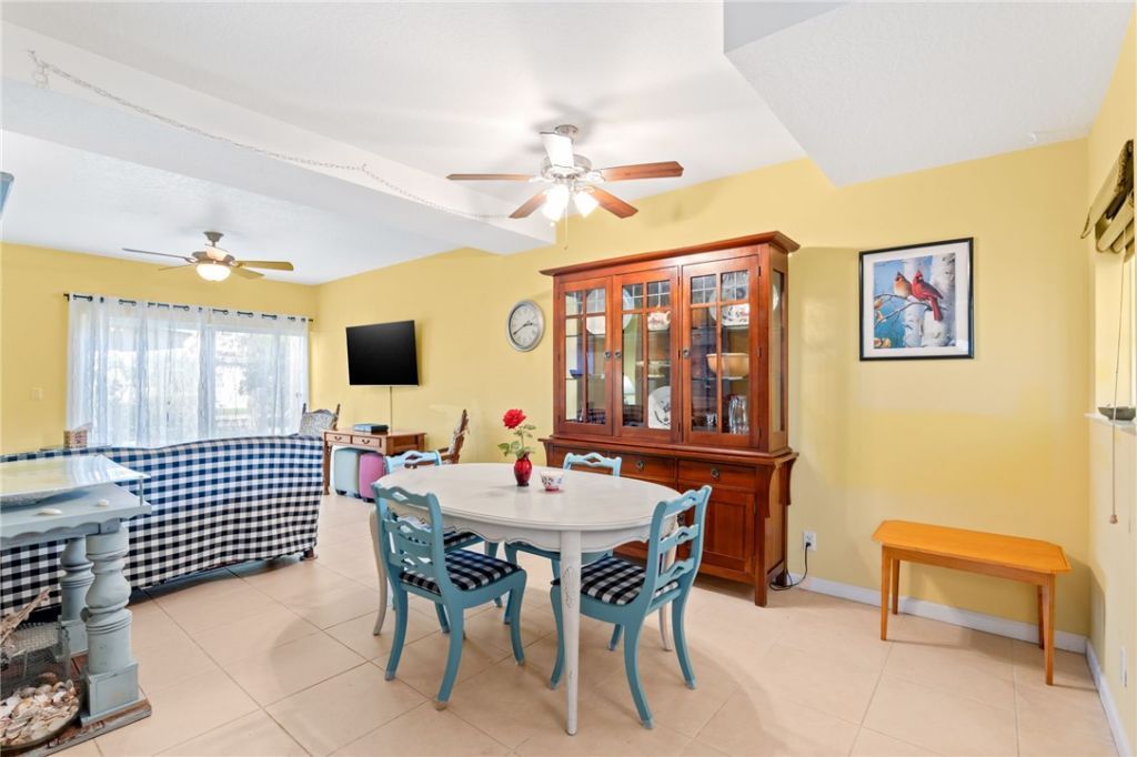 512 7th Square, Unit 101, Vero Beach, FL 32962 Photo