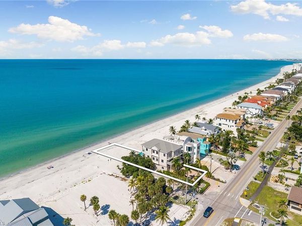 26984 Hickory BLVD, BONITA SPRINGS, FL 34134