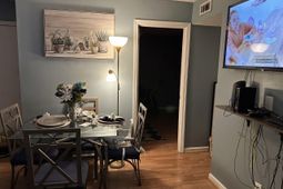 2005 Greens Blvd. photo 4