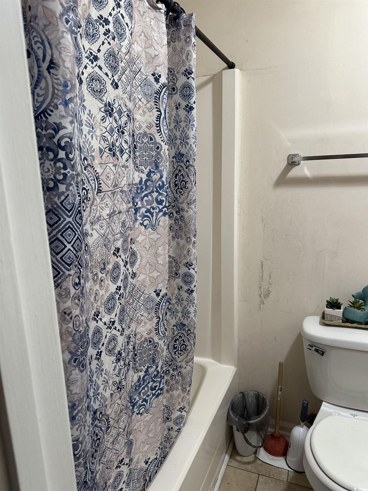 2005 Greens Blvd. Photo 9