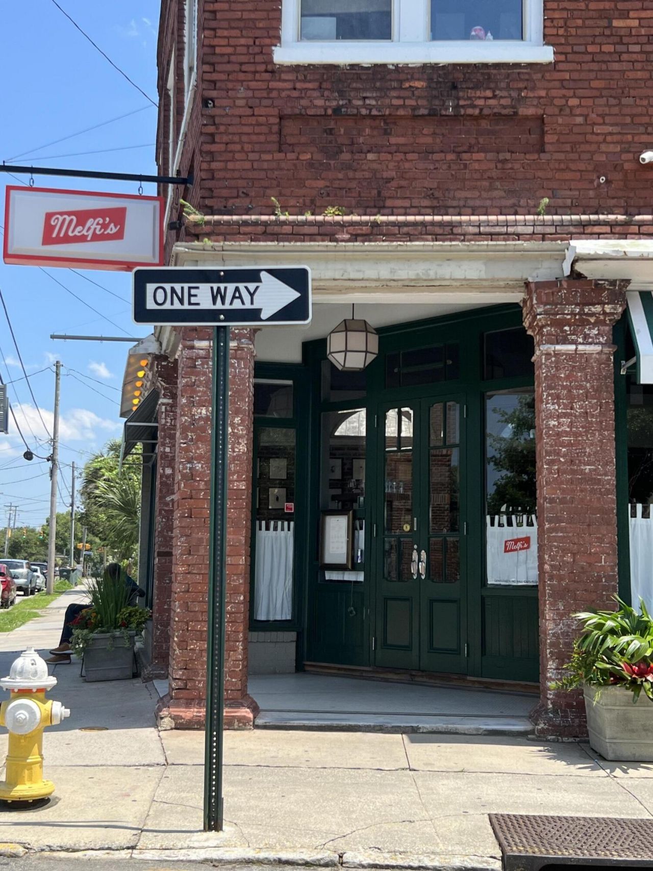 680 King Street Photo 20