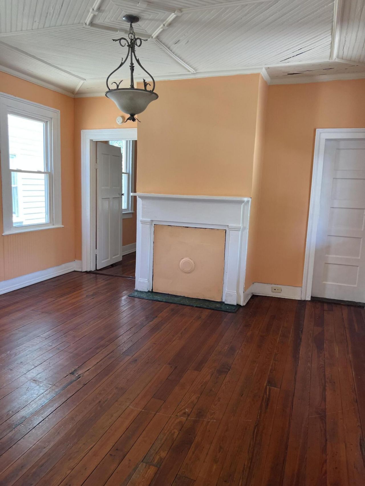 680 King Street Photo 26