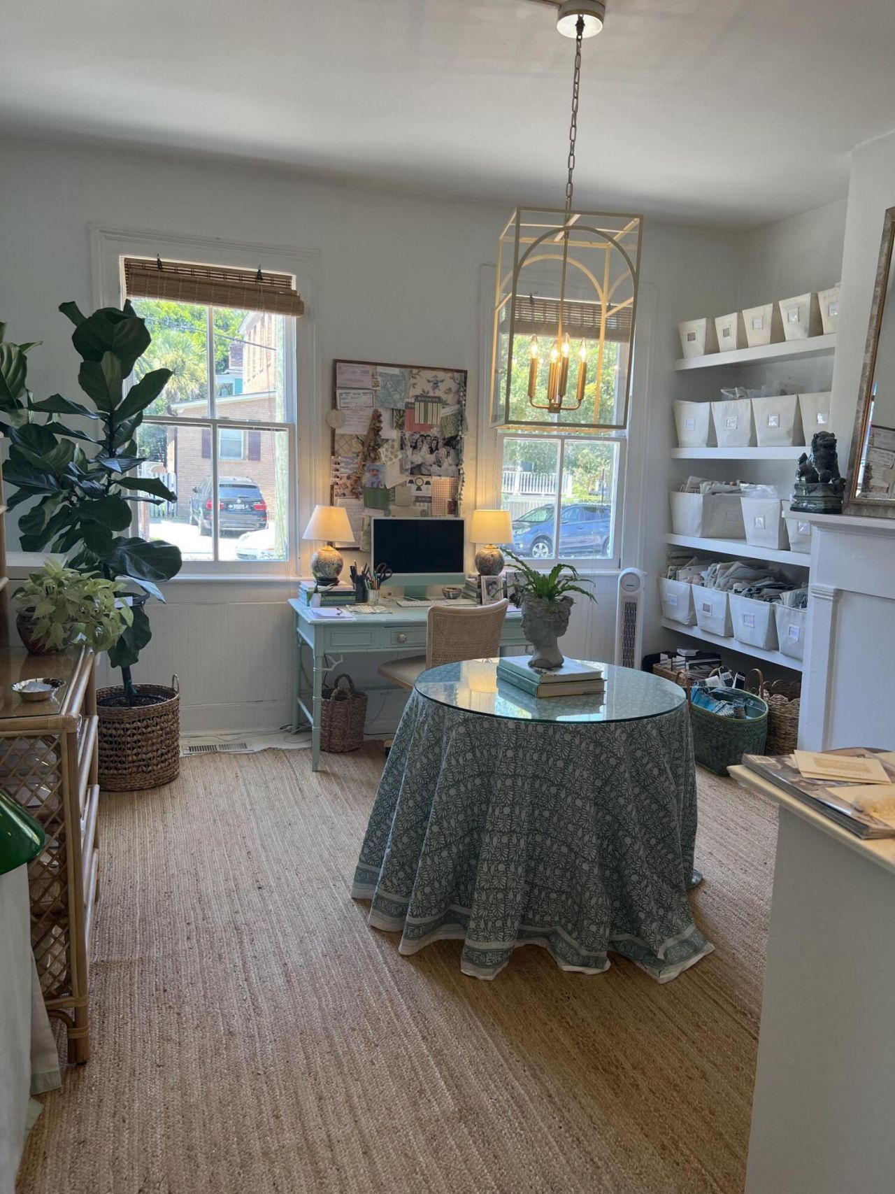 680 King Street Photo 3