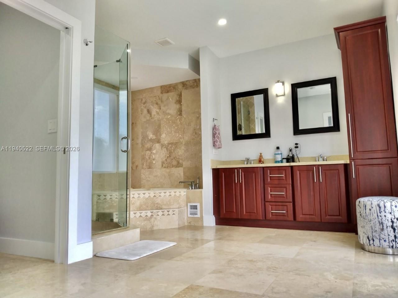 13240 Ortega Ln, North Miami, FL 33181 Photo