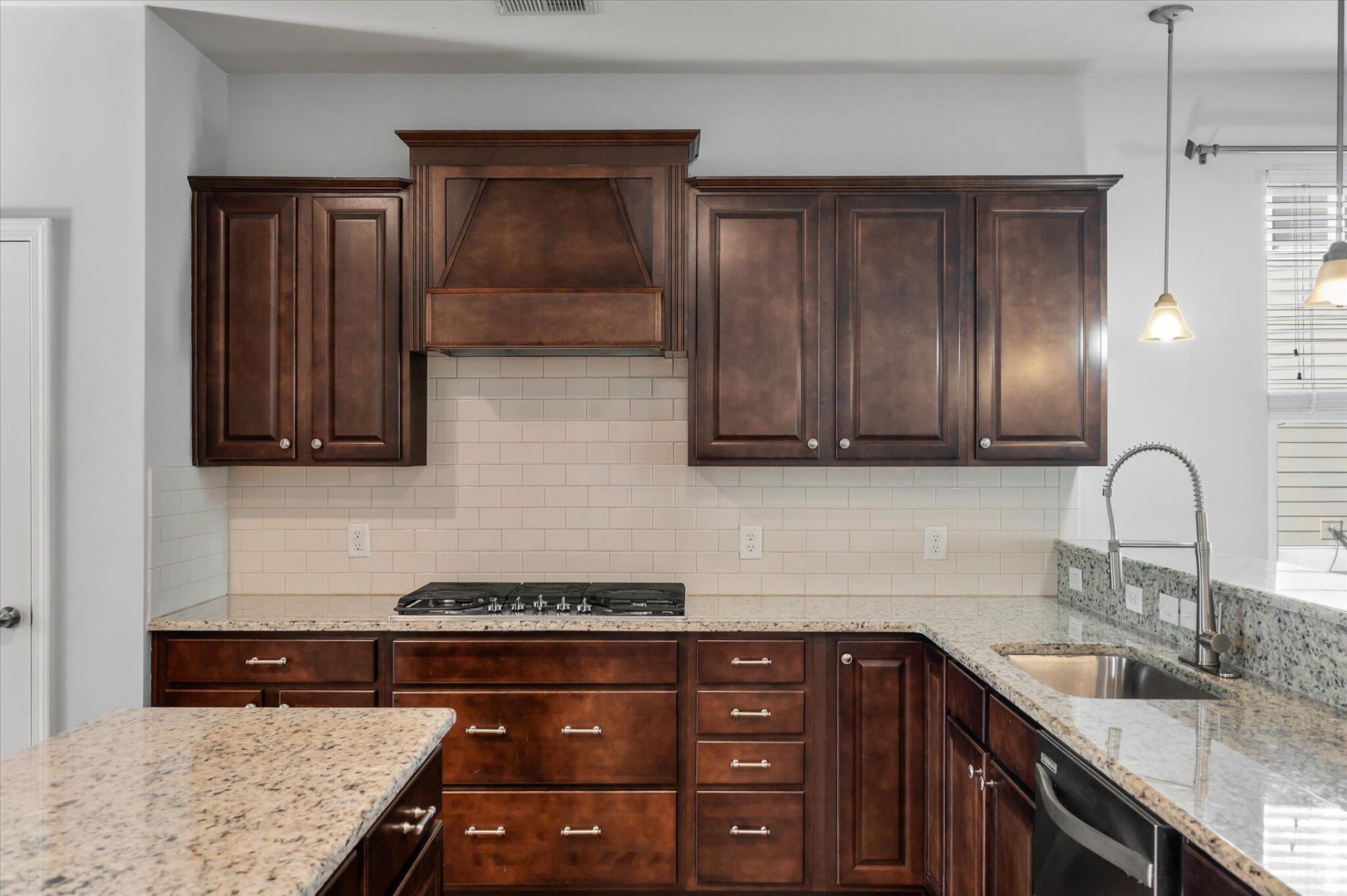 2902 Rutherford Way Photo 10