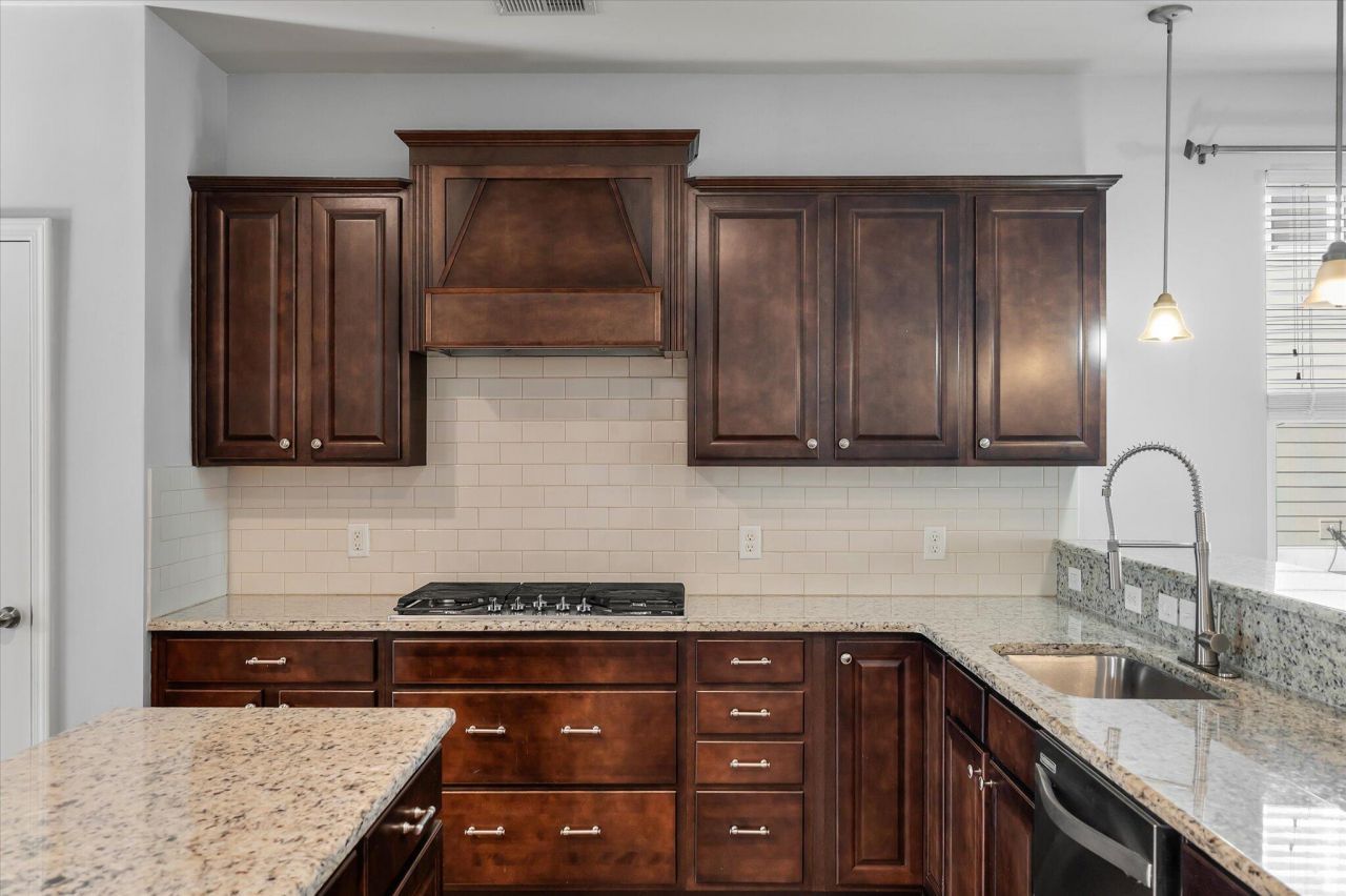 2902 Rutherford Way Photo 14