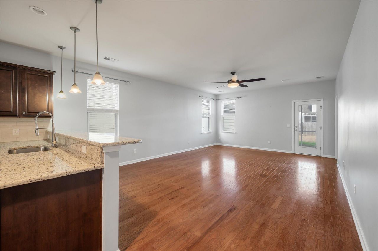 2902 Rutherford Way Photo 15