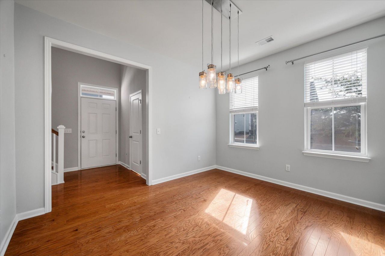 2902 Rutherford Way Photo 16