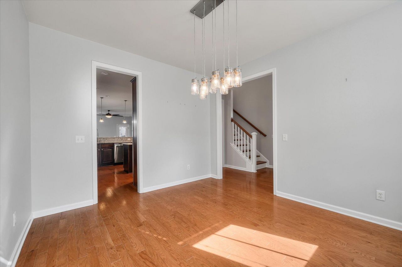 2902 Rutherford Way Photo 17