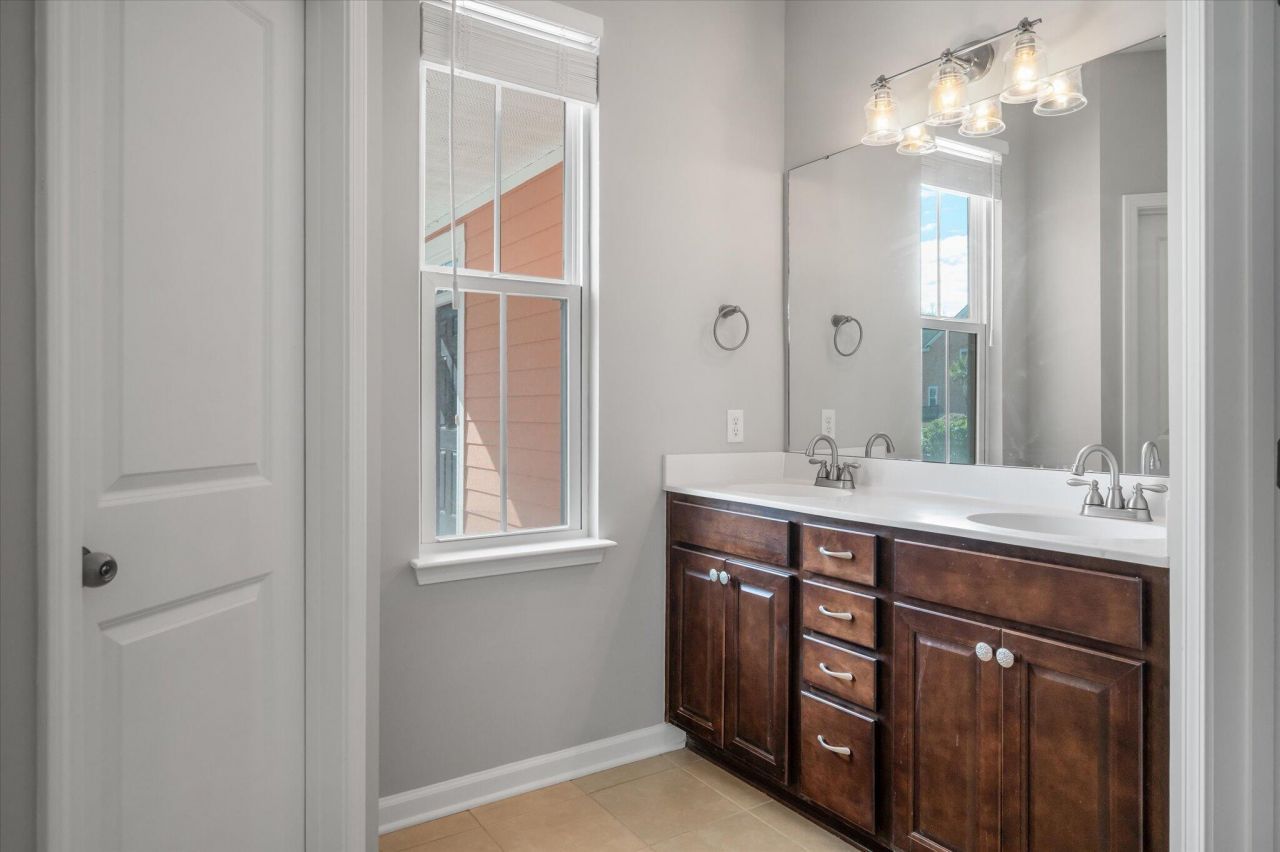 2902 Rutherford Way Photo 21