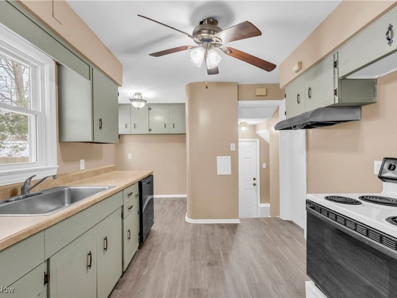 4693 Liberty Road, South Euclid, OH 44121 Photo 10