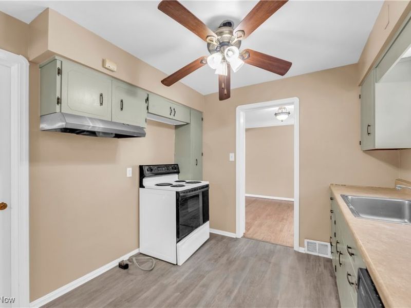 4693 Liberty Road, South Euclid, OH 44121 Photo 12