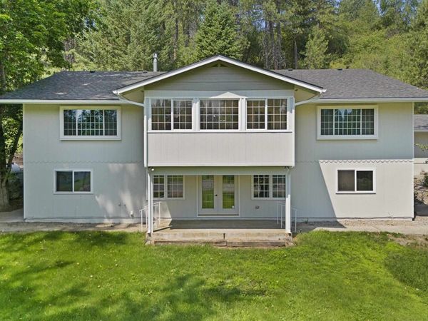28921 N River Estates Rd, Chattaroy, WA 99003