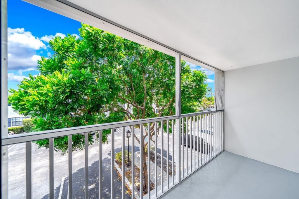 150 Cypress Club Drive, Unit 528, Pompano Beach, FL 33060 Photo