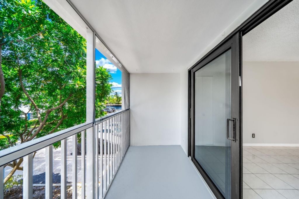 150 Cypress Club Drive, Unit 528, Pompano Beach, FL 33060 Photo