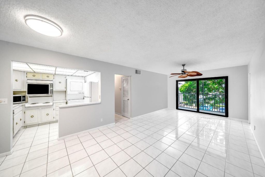 150 Cypress Club Drive, Unit 528, Pompano Beach, FL 33060 Photo