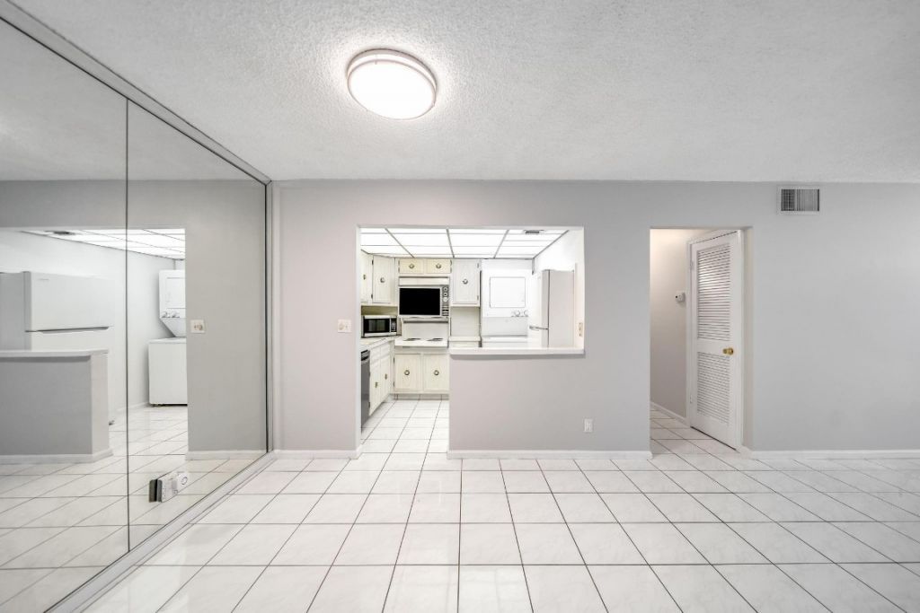 150 Cypress Club Drive, Unit 528, Pompano Beach, FL 33060 Photo