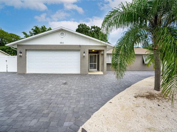 1011 67TH AVENUE DRIVE W, BRADENTON, FL 34207