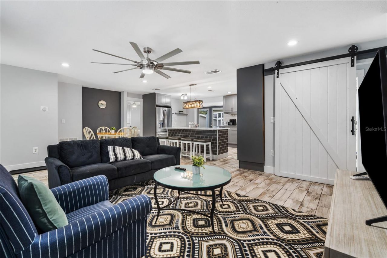 1011 67th Avenue Drive W, Bradenton, FL 34207 Photo