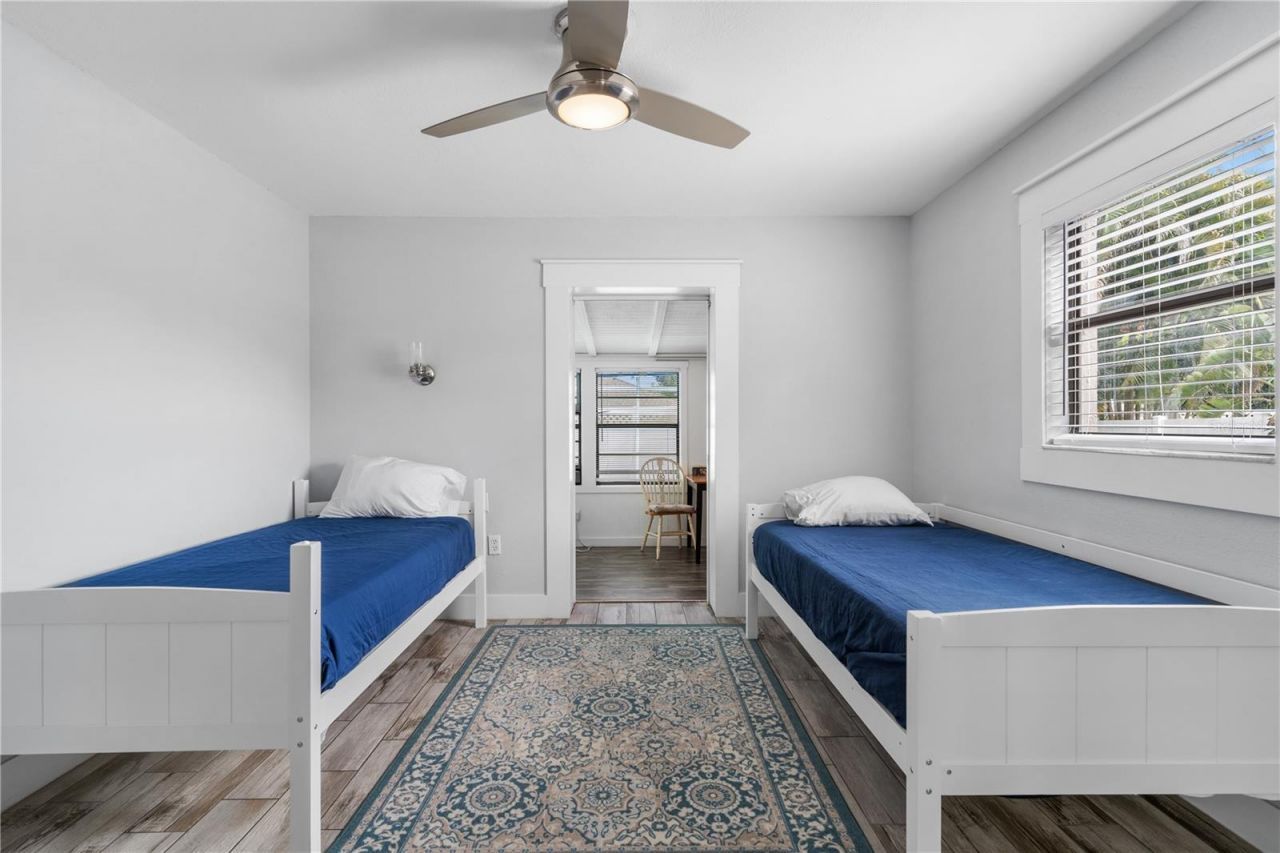 1011 67th Avenue Drive W, Bradenton, FL 34207 Photo