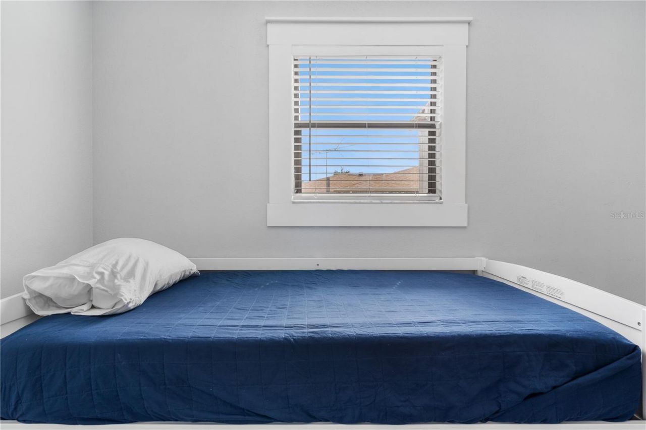 1011 67th Avenue Drive W, Bradenton, FL 34207 Photo