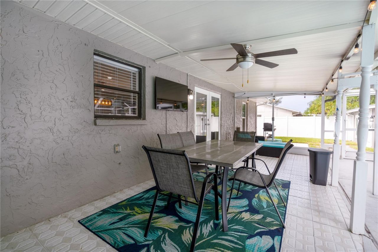 1011 67th Avenue Drive W, Bradenton, FL 34207 Photo