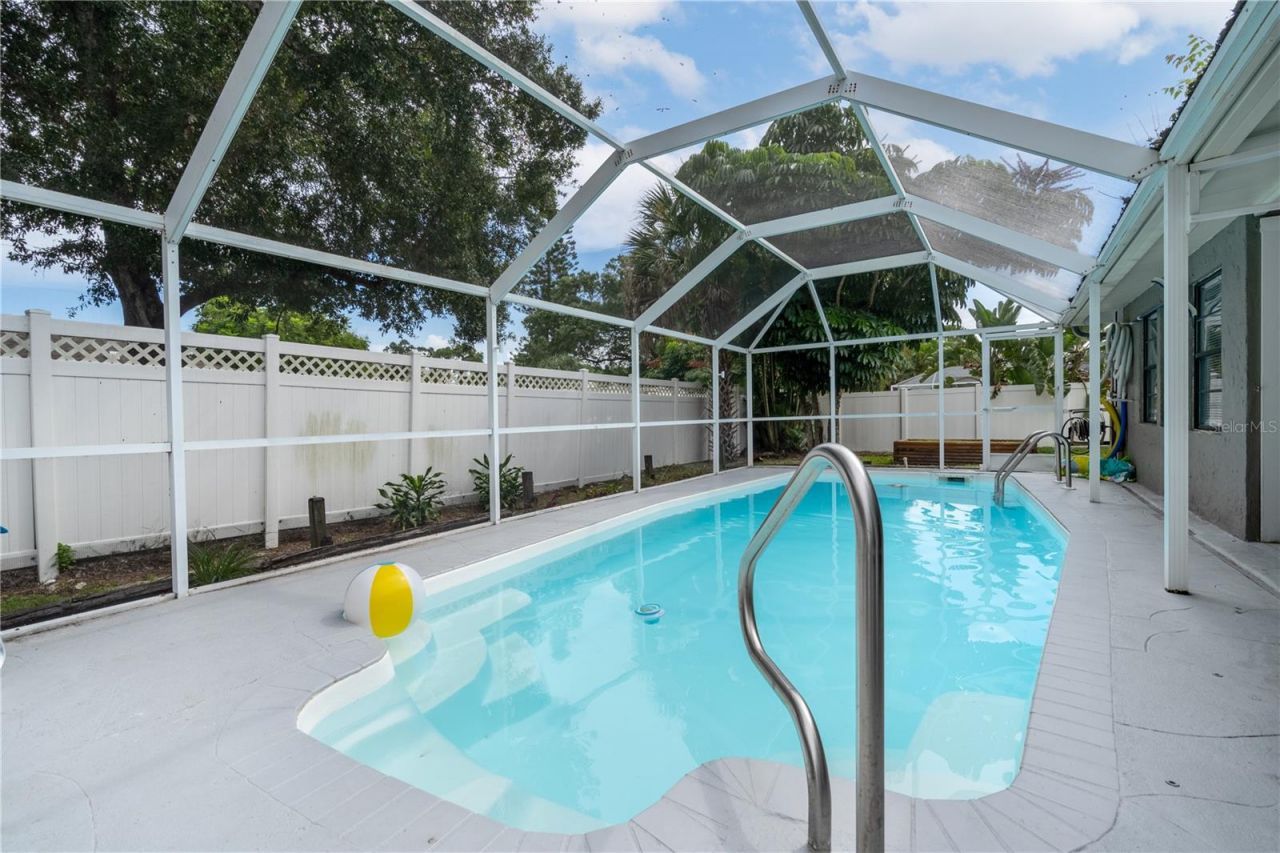 1011 67th Avenue Drive W, Bradenton, FL 34207 Photo