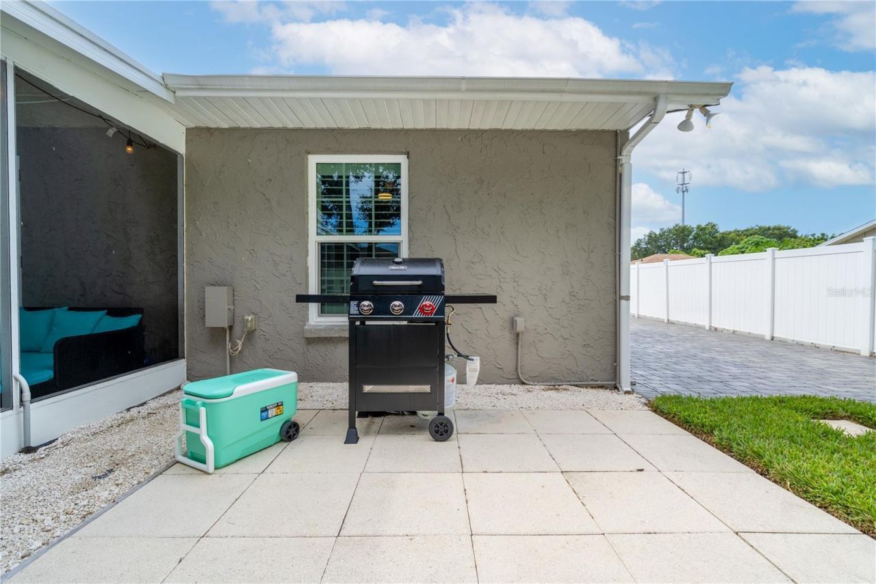 1011 67th Avenue Drive W, Bradenton, FL 34207 Photo