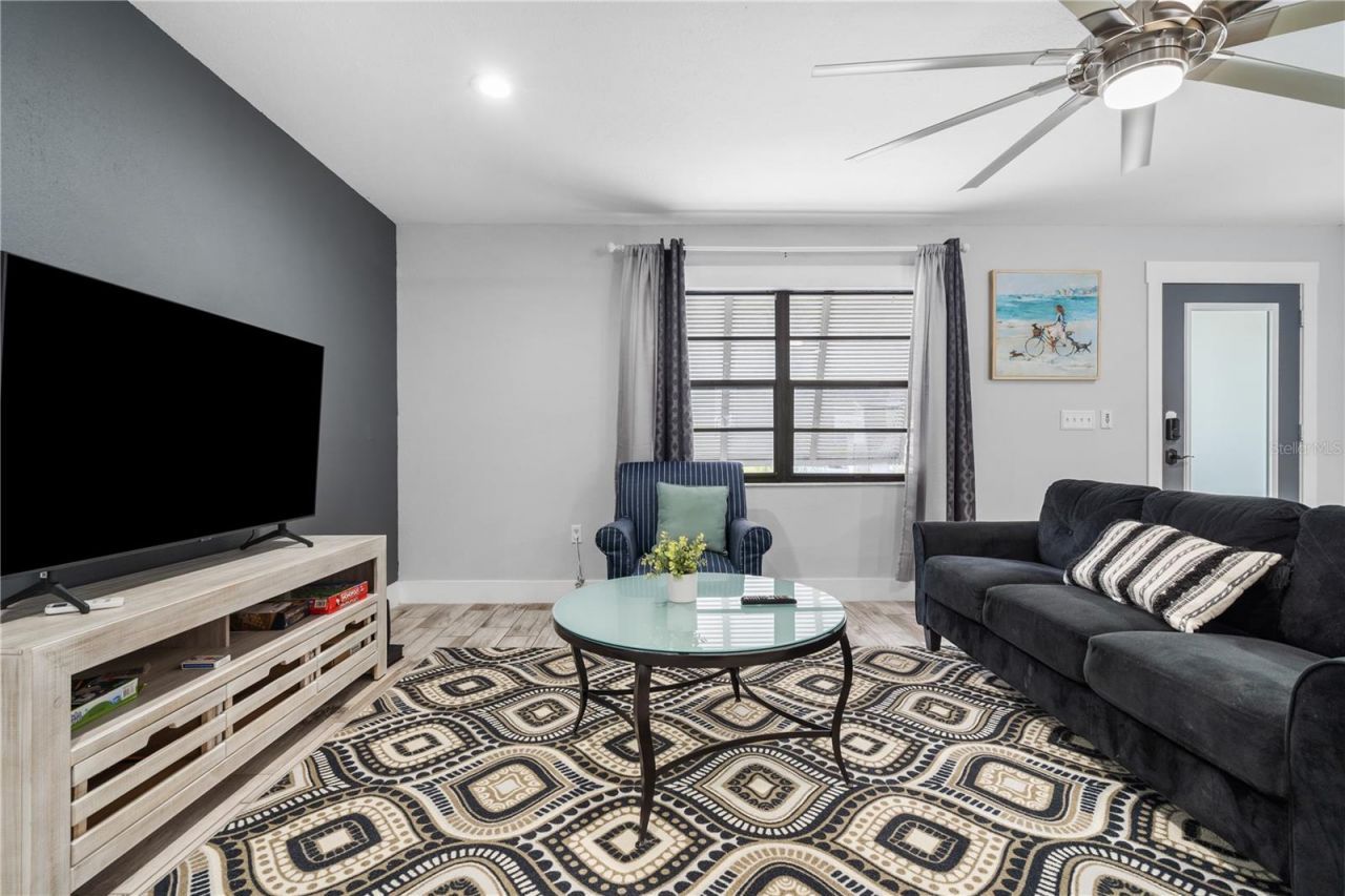 1011 67th Avenue Drive W, Bradenton, FL 34207 Photo