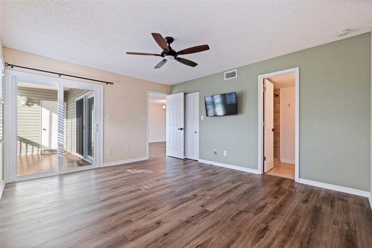 6826 Stones Throw Circle N, Unit 11201, Saint Petersburg, FL 33710 Photo