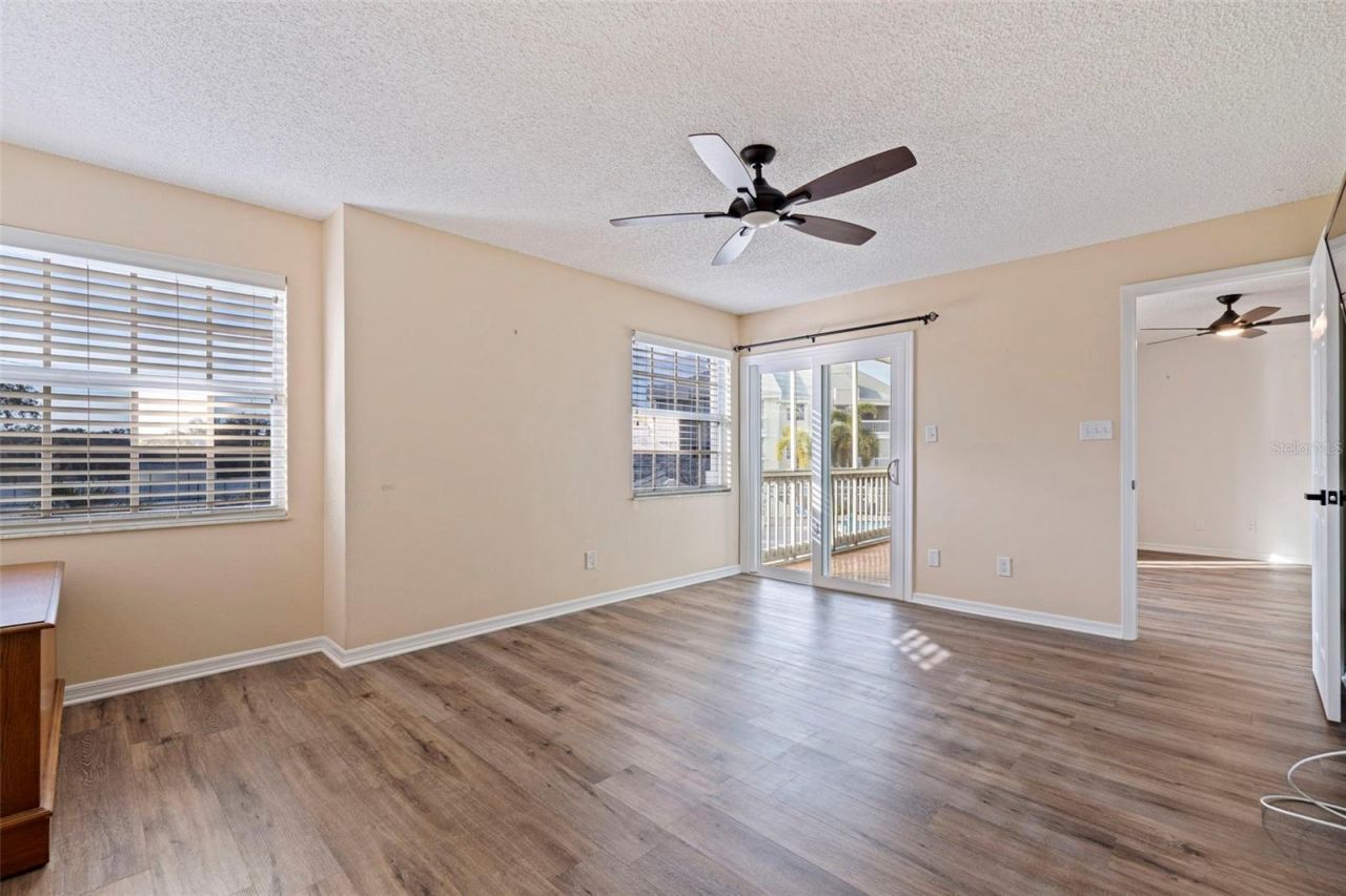 6826 Stones Throw Circle N, Unit 11201, Saint Petersburg, FL 33710 Photo