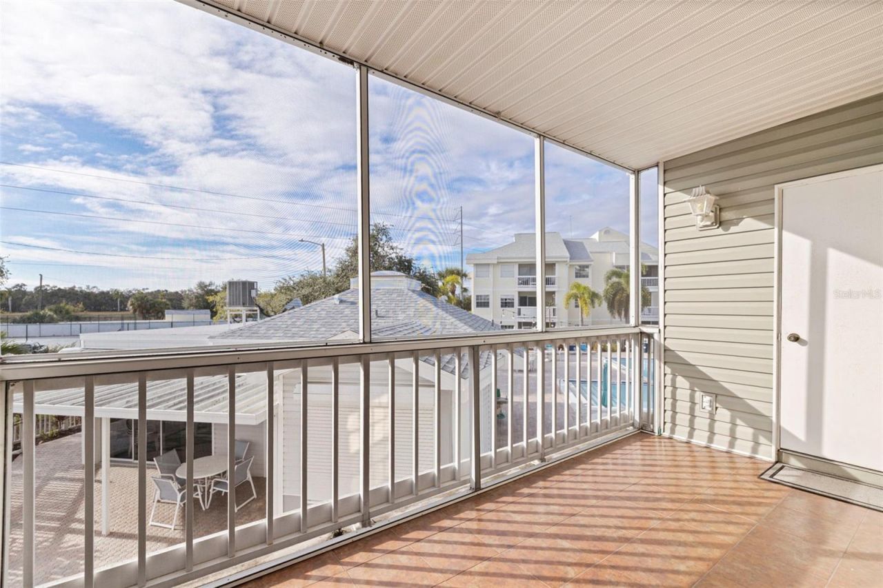 6826 Stones Throw Circle N, Unit 11201, Saint Petersburg, FL 33710 Photo