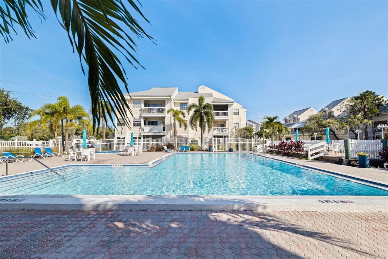 6826 Stones Throw Circle N, Unit 11201, Saint Petersburg, FL 33710 Photo
