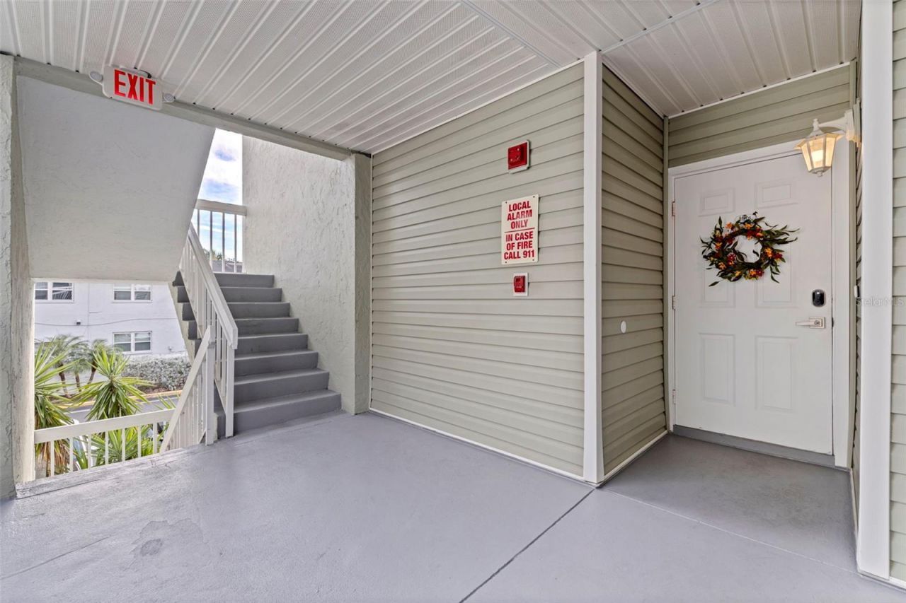 6826 Stones Throw Circle N, Unit 11201, Saint Petersburg, FL 33710 Photo