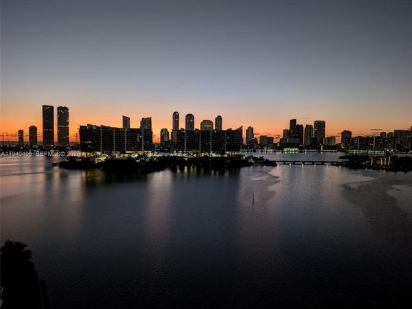 3300 NE 188th St , Unit LPH11, Aventura, FL 33180