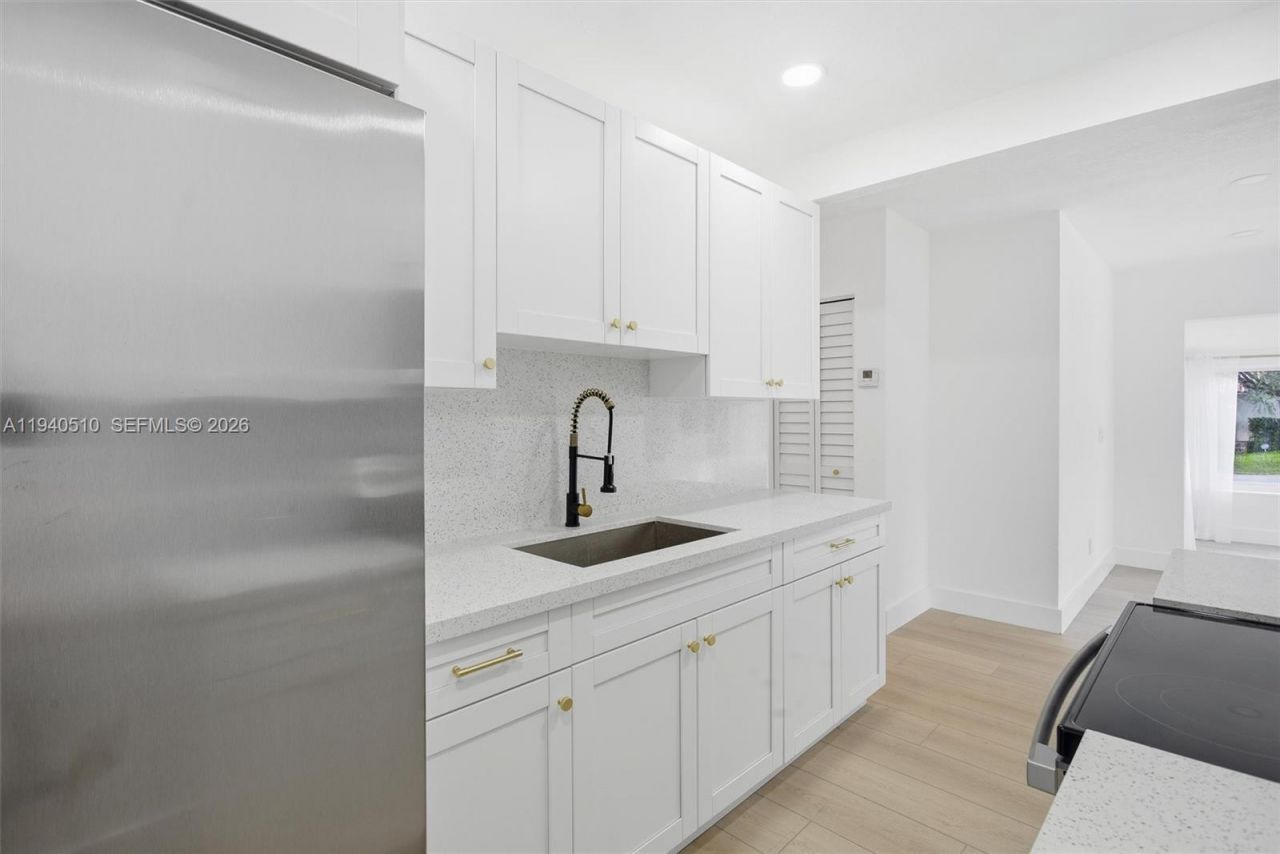 461 Plover Ave, Miami Springs, FL 33166 Photo