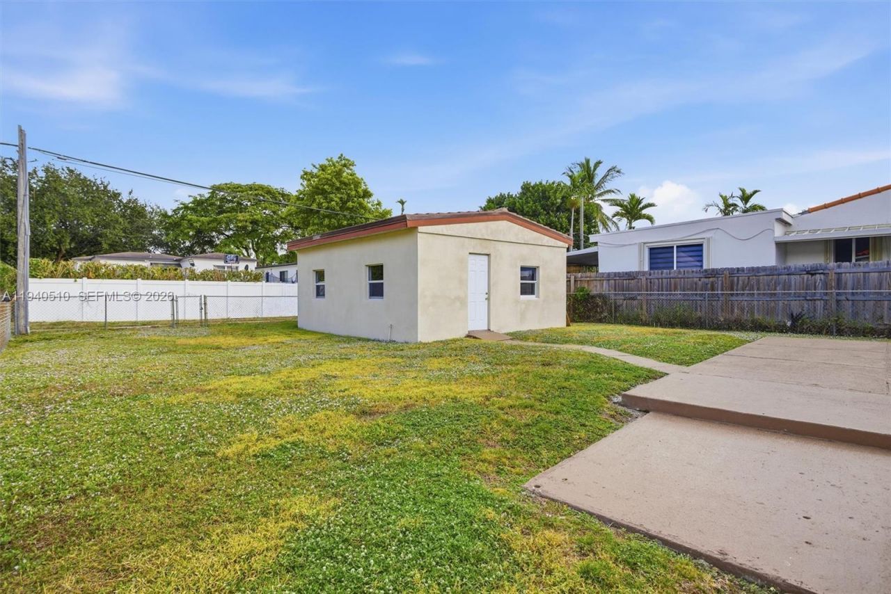 461 Plover Ave, Miami Springs, FL 33166 Photo