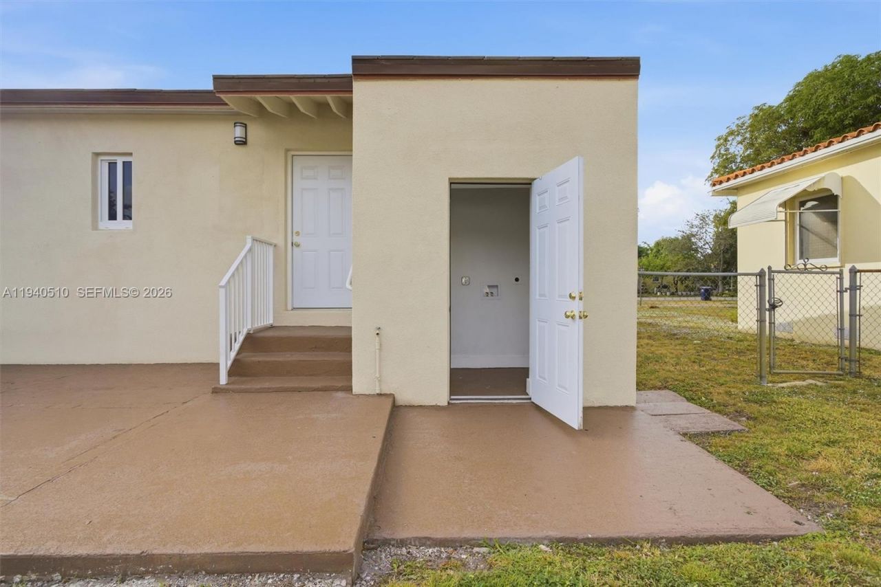 461 Plover Ave, Miami Springs, FL 33166 Photo