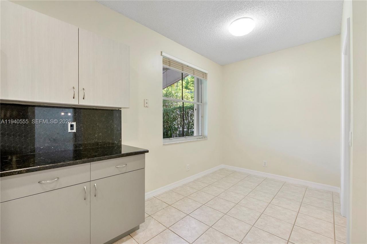 630 Vista Meadows Dr, Weston, FL 33327 Photo