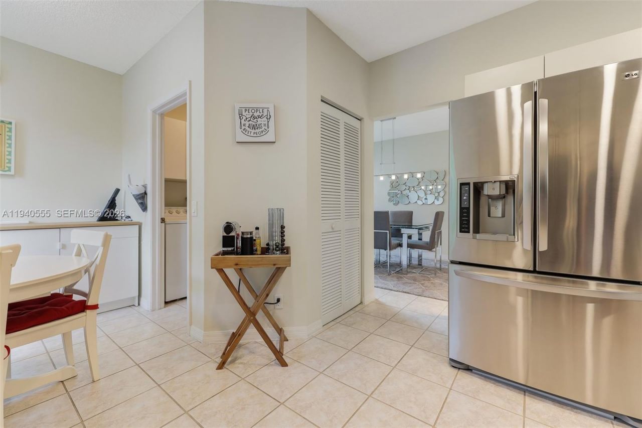 630 Vista Meadows Dr, Weston, FL 33327 Photo