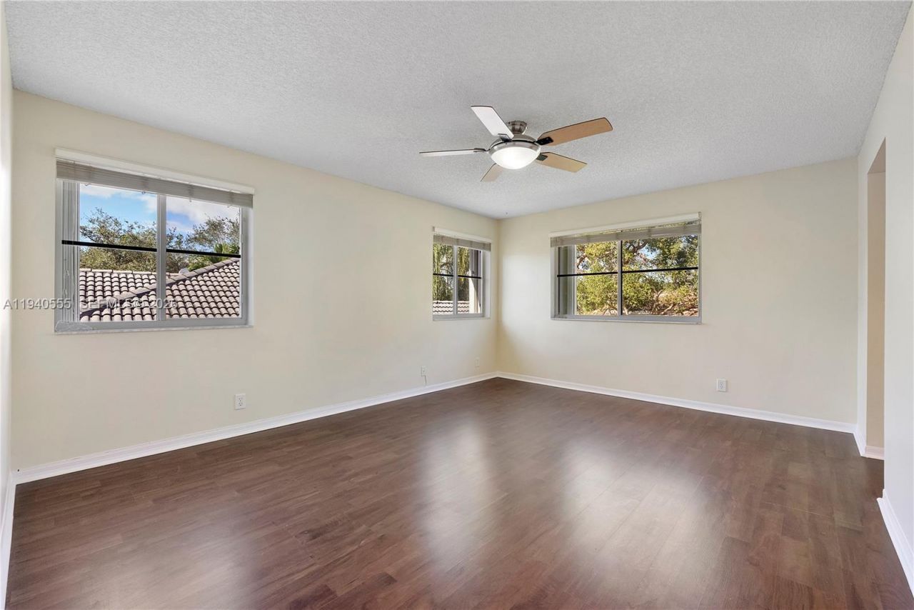 630 Vista Meadows Dr, Weston, FL 33327 Photo