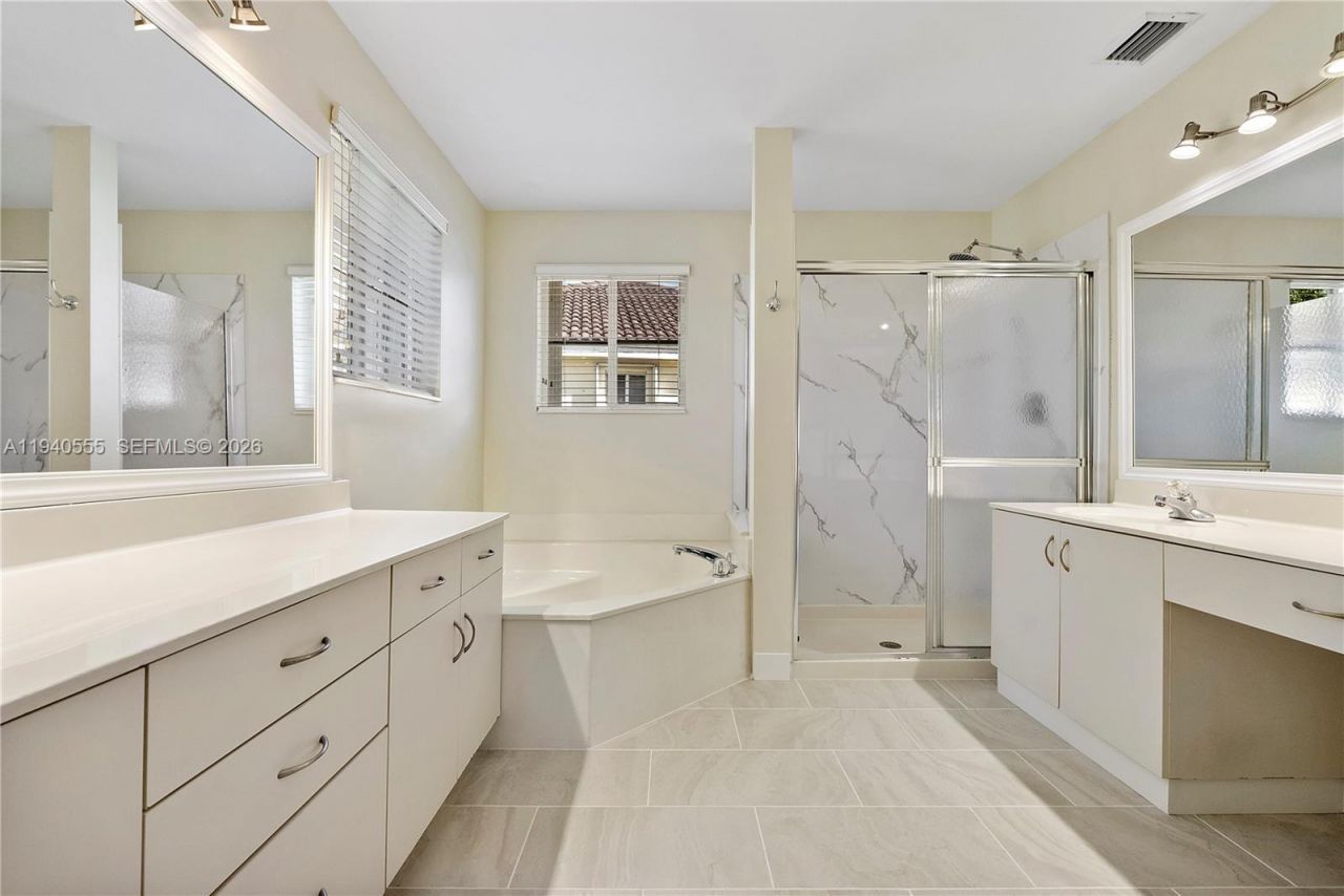 630 Vista Meadows Dr, Weston, FL 33327 Photo