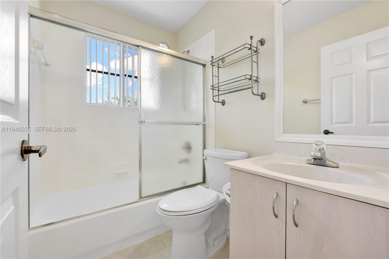 630 Vista Meadows Dr, Weston, FL 33327 Photo