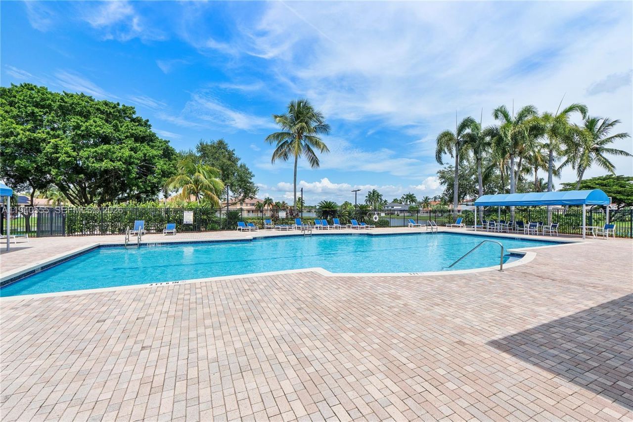 630 Vista Meadows Dr, Weston, FL 33327 Photo