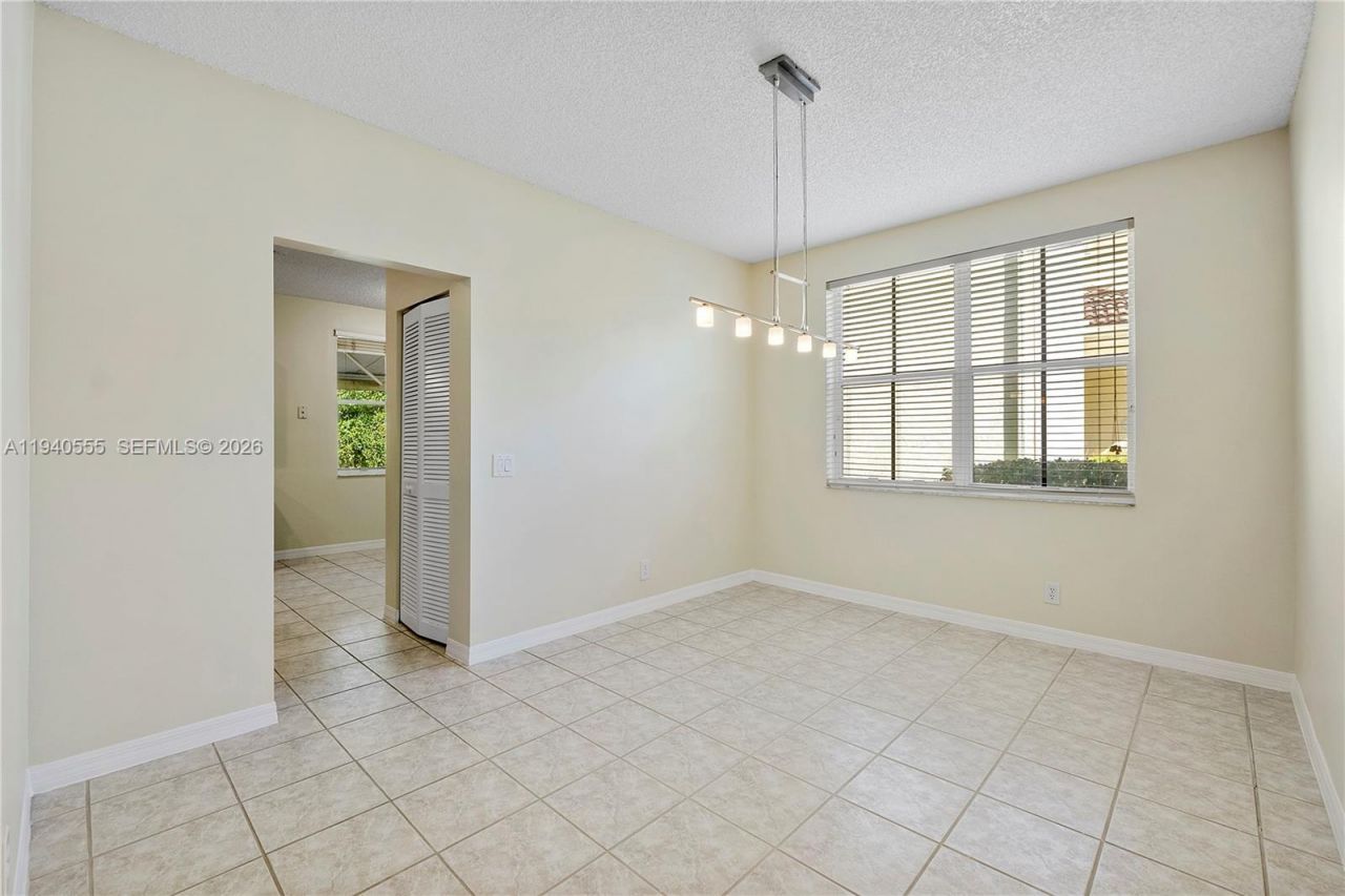 630 Vista Meadows Dr, Weston, FL 33327 Photo