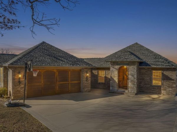 19 Mikayla Dr Drive , Lampe, MO 65681