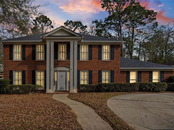 1517 Ridgeland Road E, Mobile, AL 36695